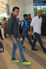 Riteish Deshmukh snapped at airport on 22nd Jan 2016